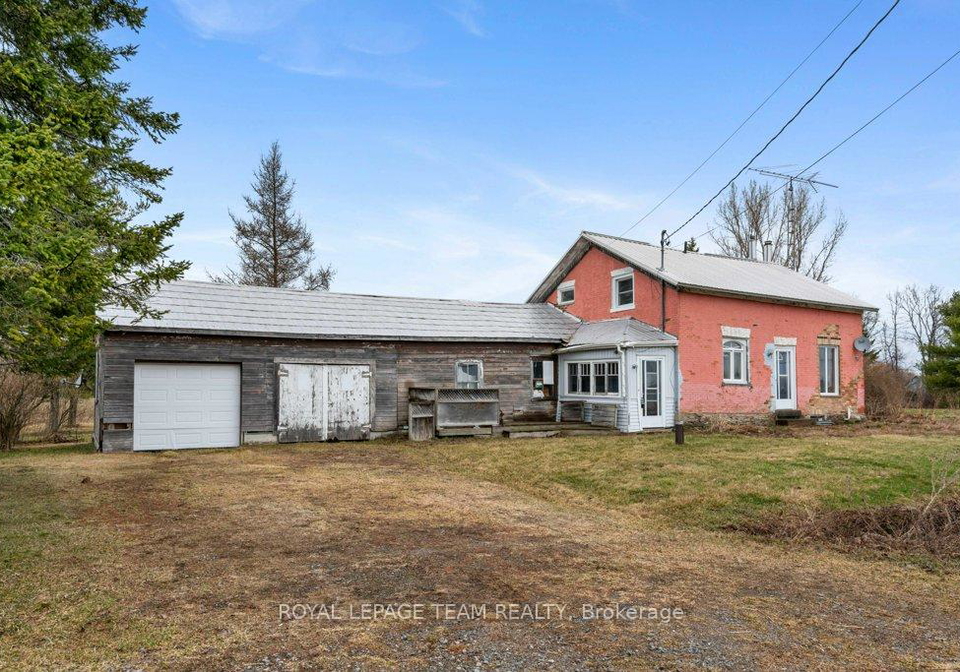 436-kitley-line-8-road-elizabethtown-kitley-ontario-x12991450