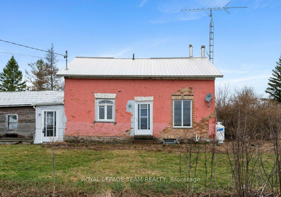 436-kitley-line-8-road-elizabethtown-kitley-ontario-x12991450