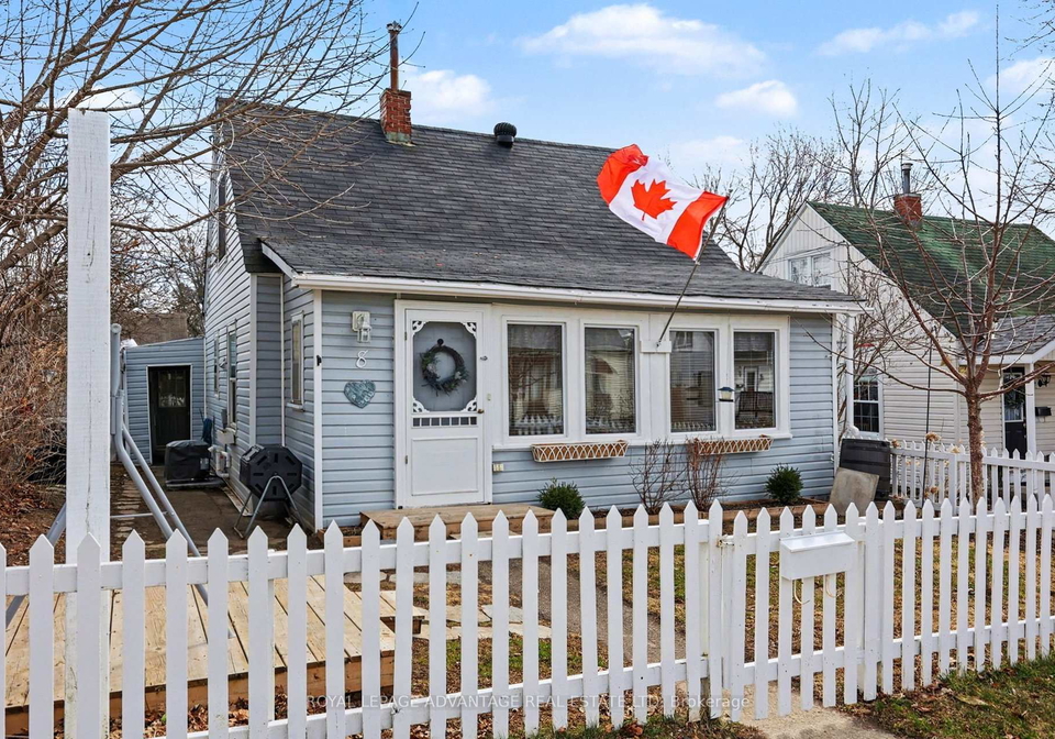 8-roosevelt-drive-smiths-falls-ontario-x12991710