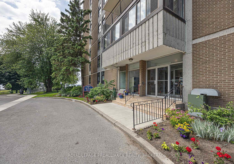 2-mowat-avenue-kingston-ontario-x12991724