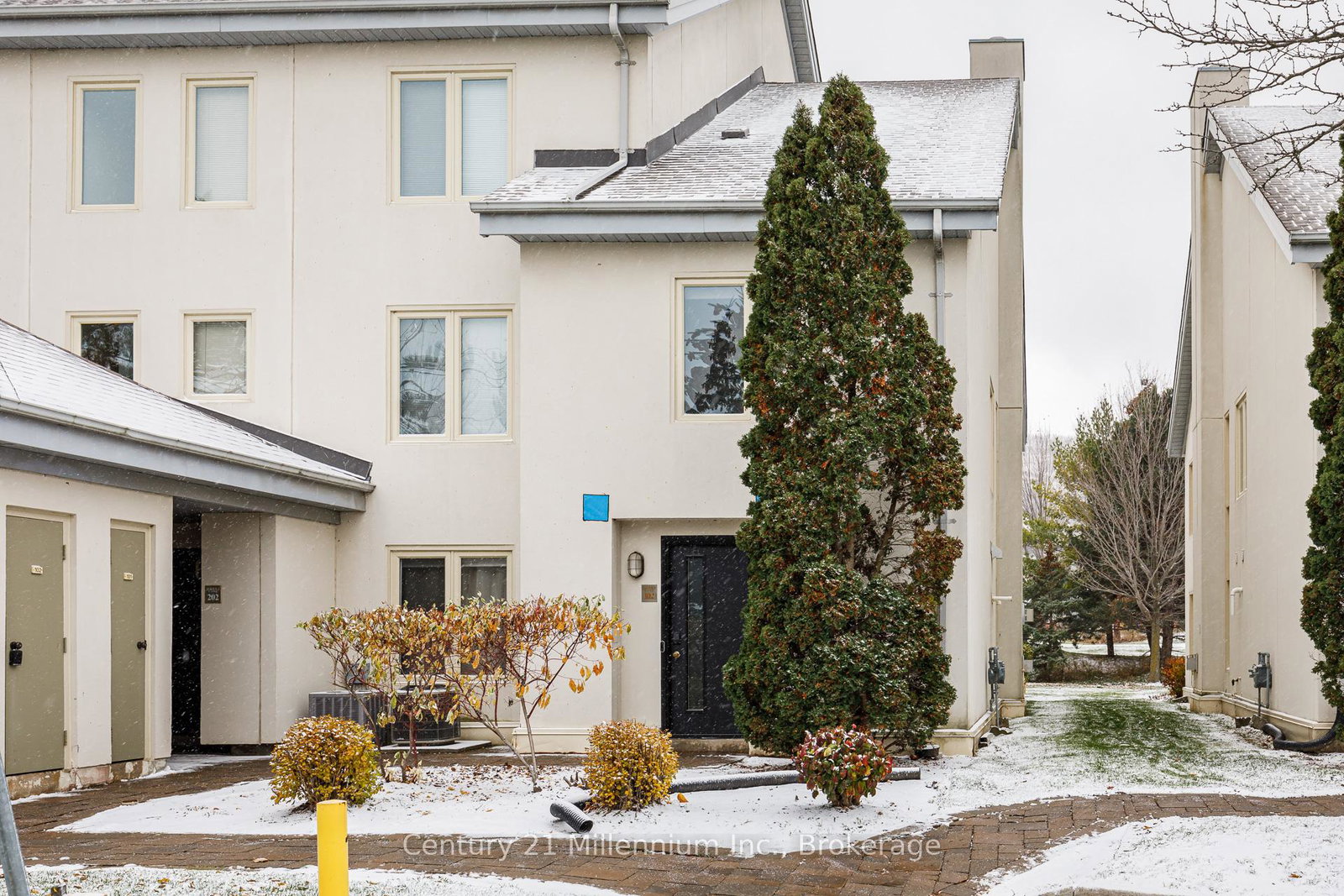 110-fairway-court-blue-mountains-ontario-x12992438