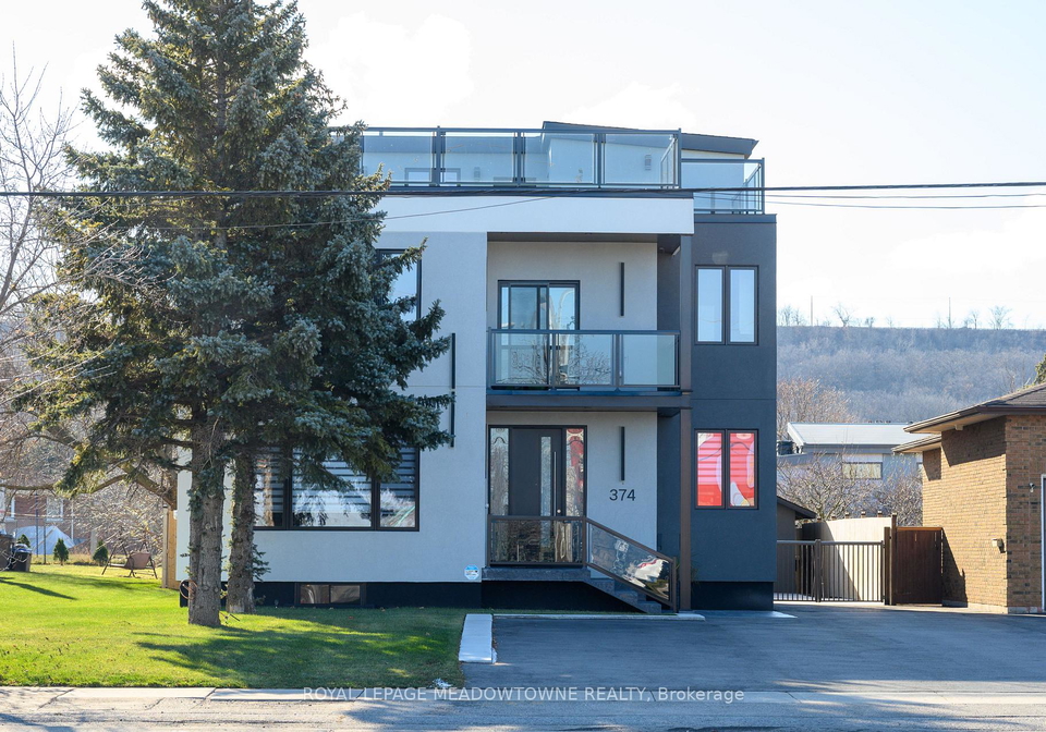 374-highway-8-hamilton-ontario-x12992486