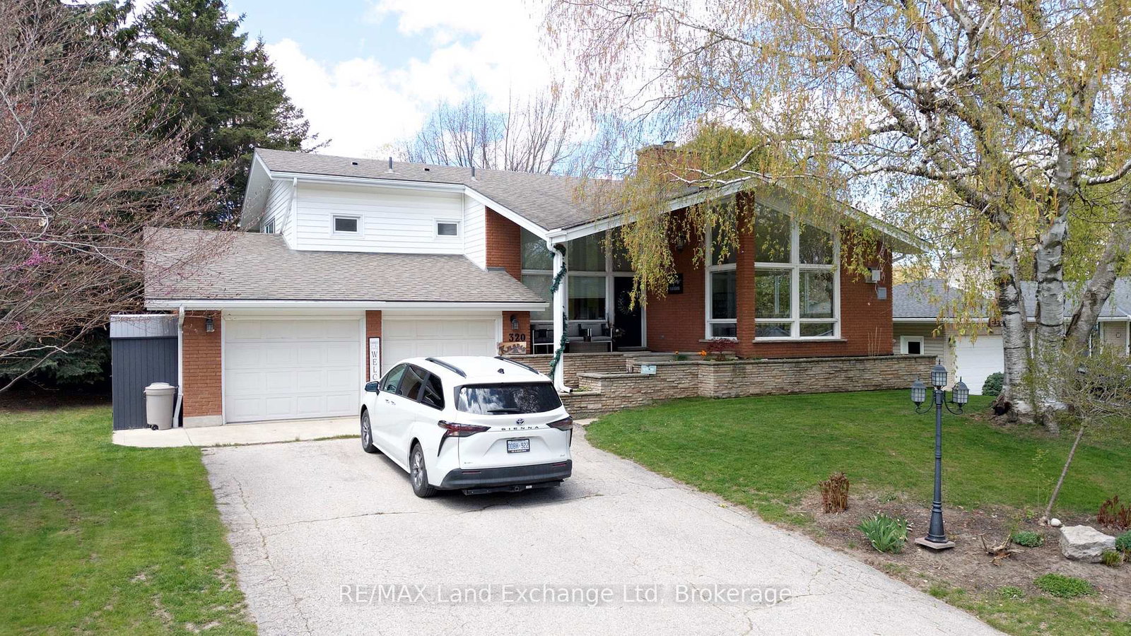 320-summit-drive-north-huron-ontario-x12992616