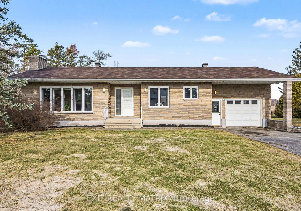 60-charles-street-north-stormont-ontario-x12992746