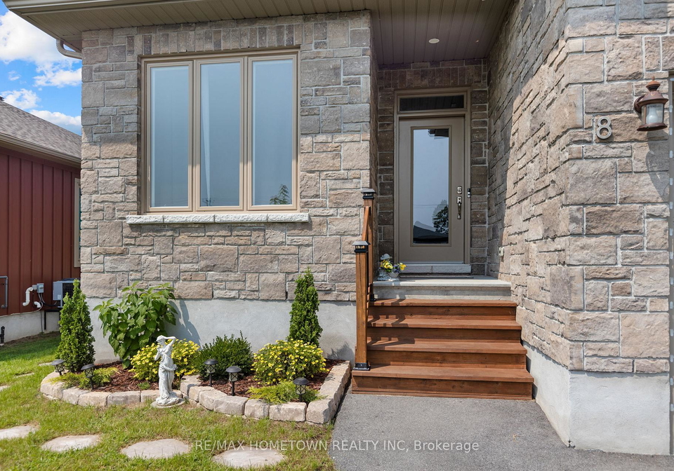 8-billings-avenue-w-south-dundas-ontario-x12992786
