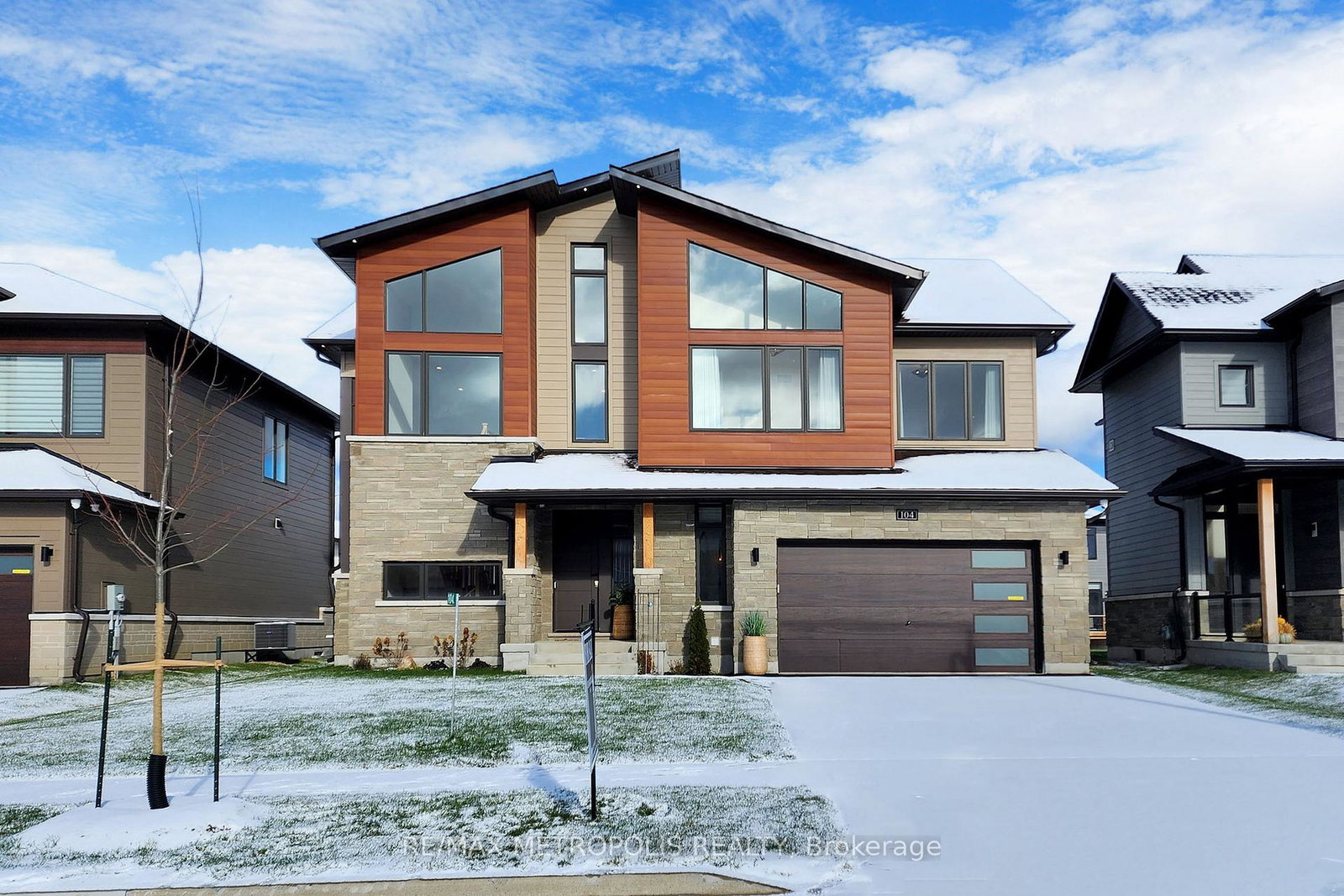 104-stoneleigh-drive-blue-mountains-ontario-x12992856