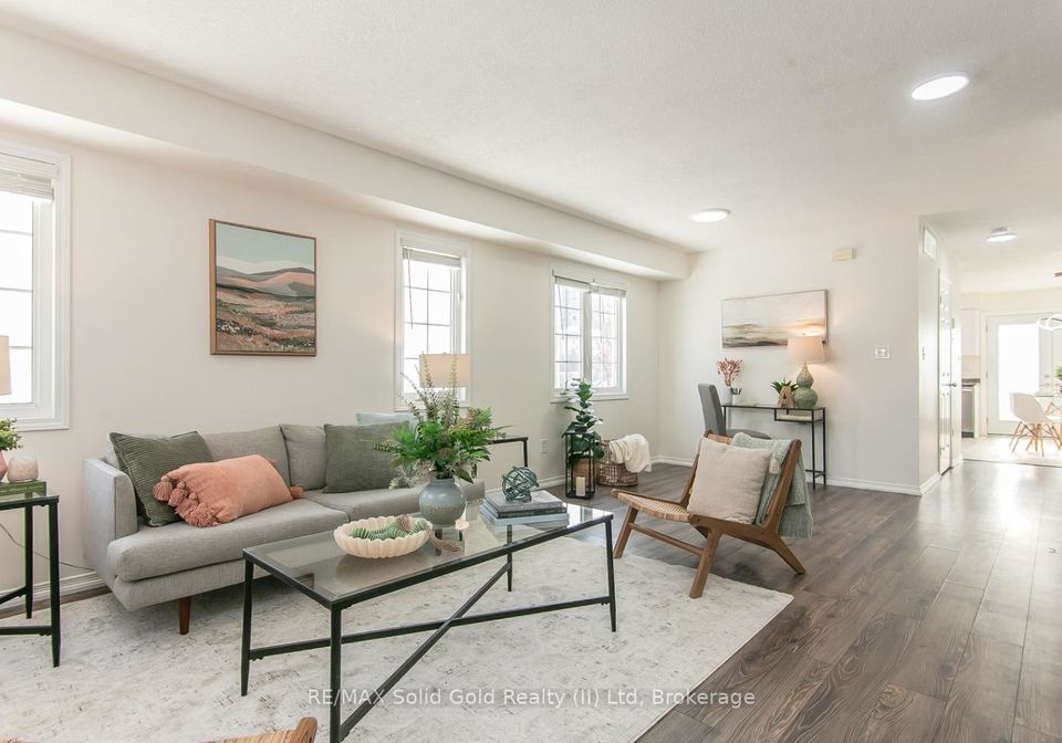 242-westmeadow-drive-kitchener-ontario-x12993160