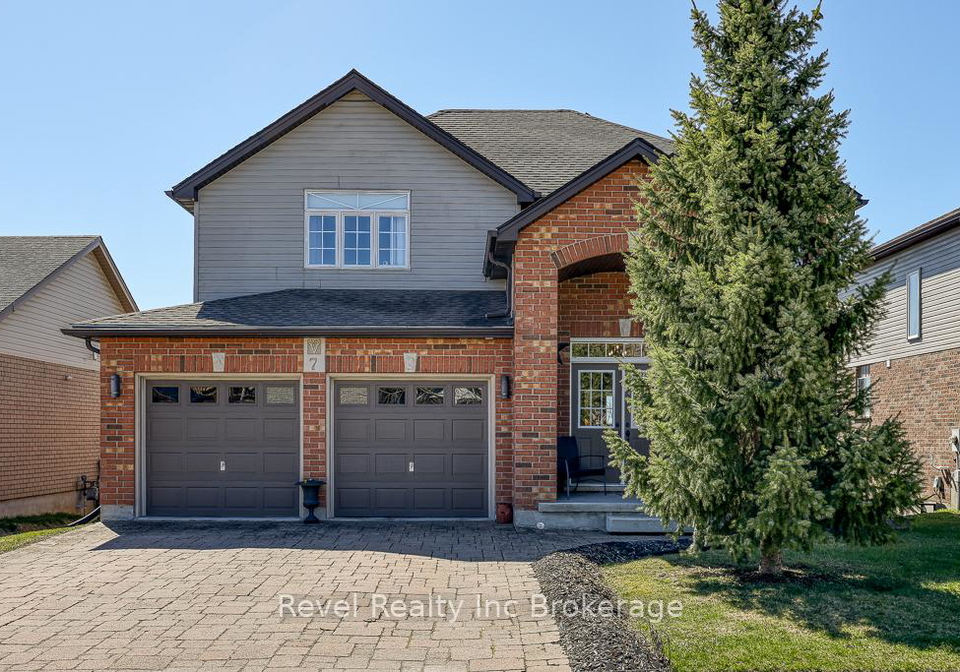 7-woodhatch-crescent-ingersoll-ontario-x12993182