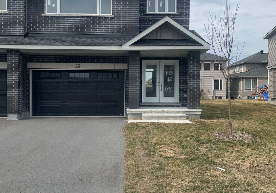 25-wylie-way-carleton-place-ontario-x12993816