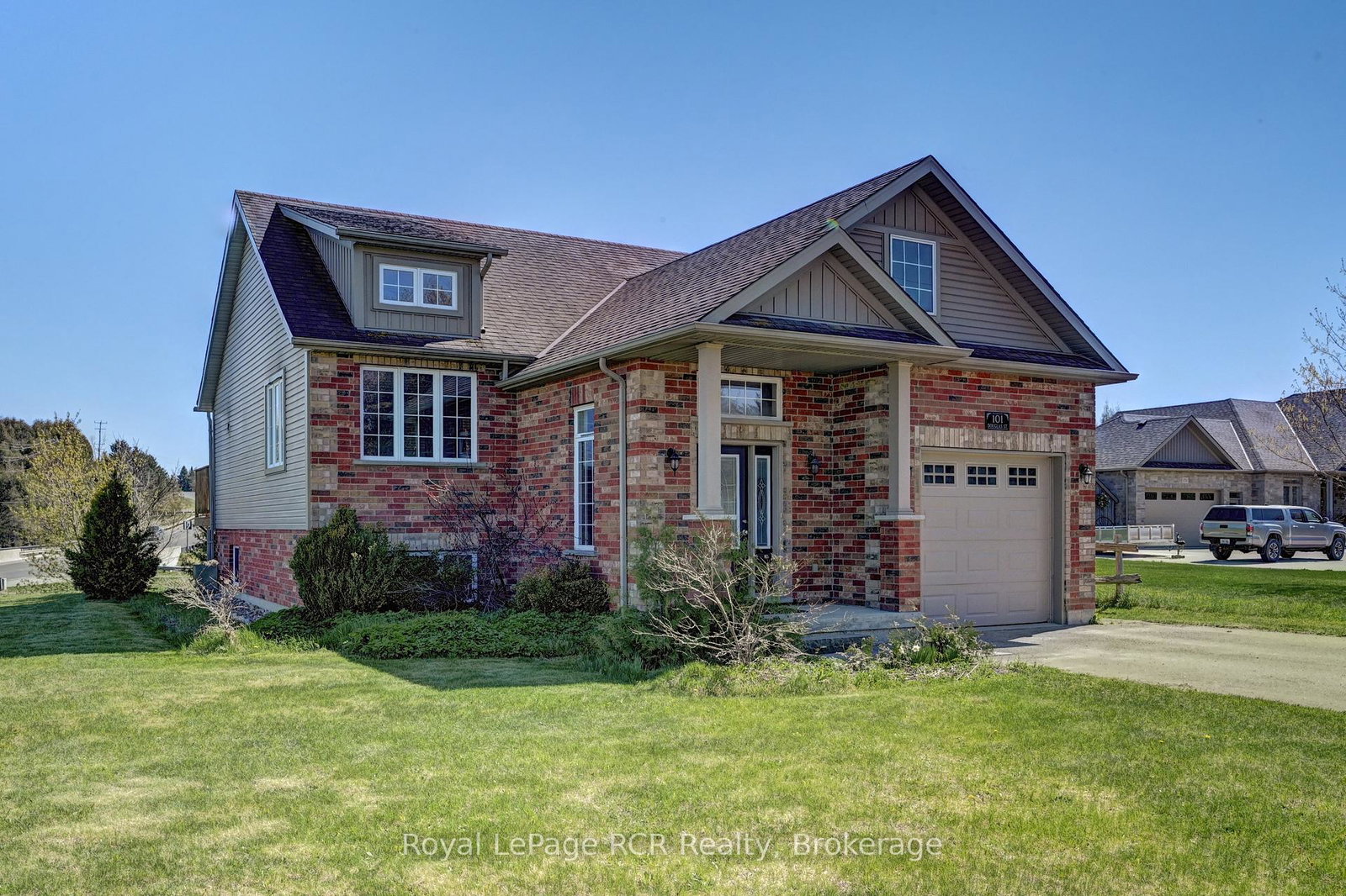 101-douglas-street-west-grey-ontario-x12993938