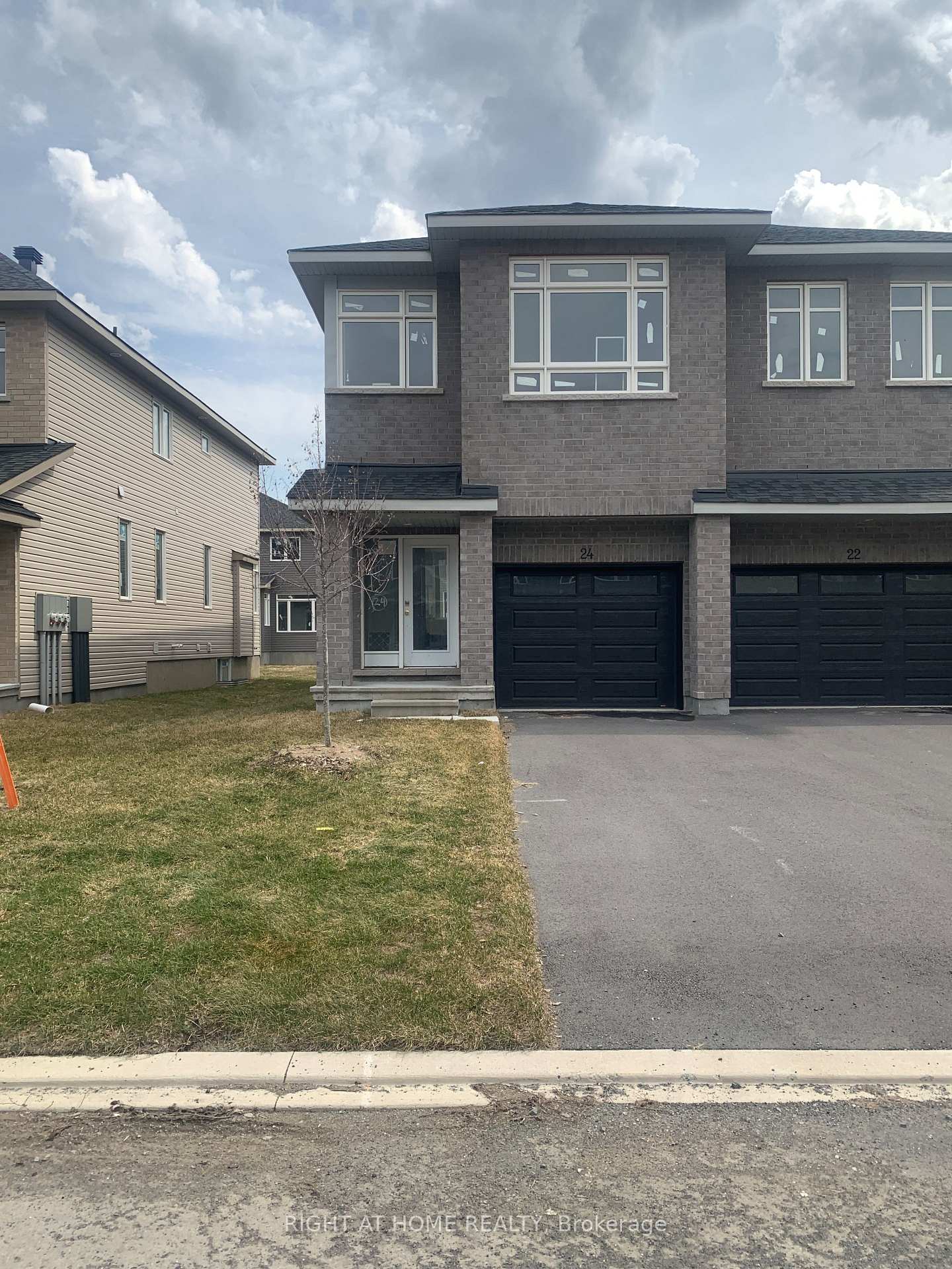 24-wylie-way-carleton-place-ontario-x12993990