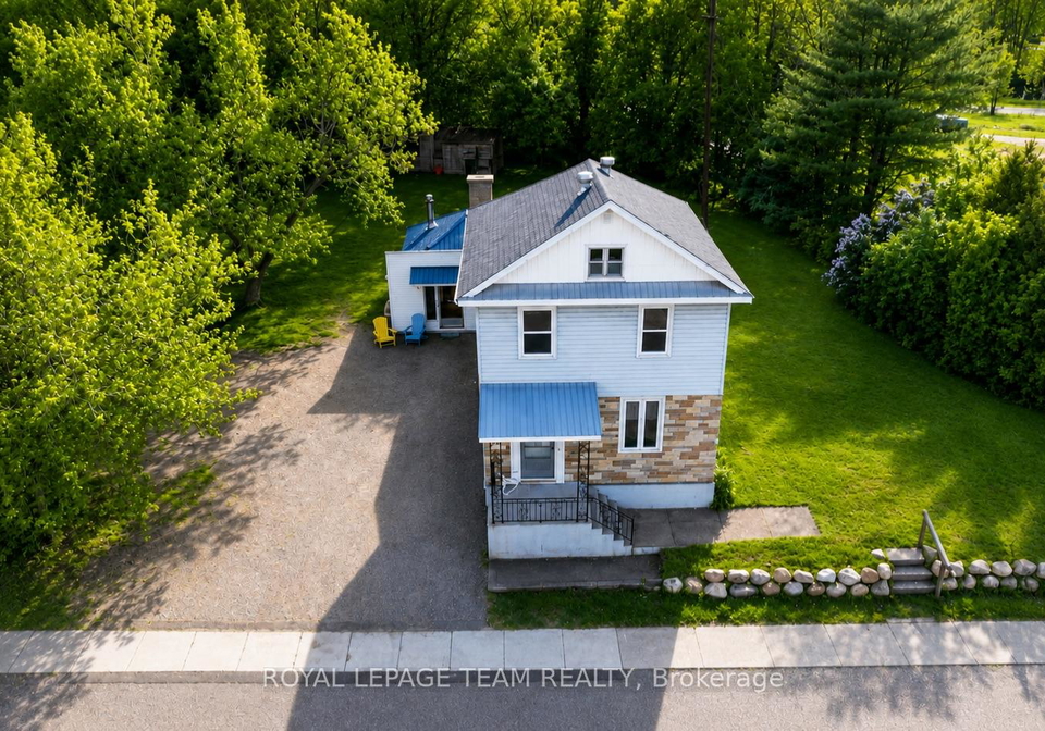 190-queen-street-killaloe-hagarty-and-richards-killaloe-hagarty-and-richards-ontario-x12994010