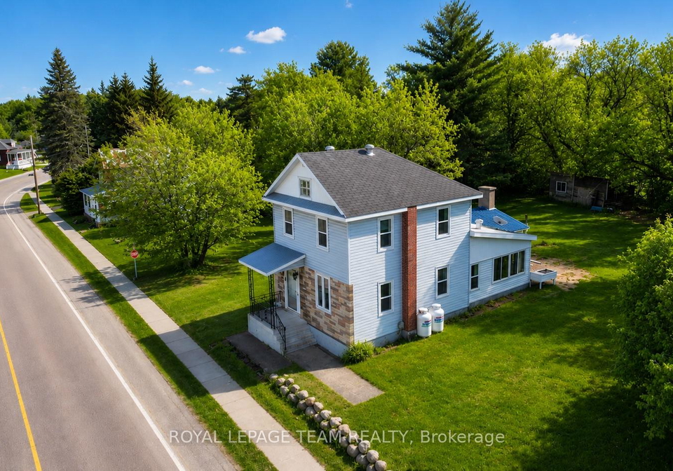 190-queen-street-killaloe-hagarty-and-richards-killaloe-hagarty-and-richards-ontario-x12994010
