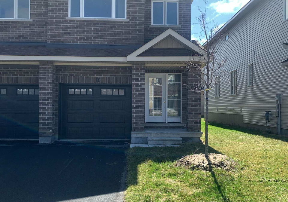 16-wylie-way-carleton-place-ontario-x12994014
