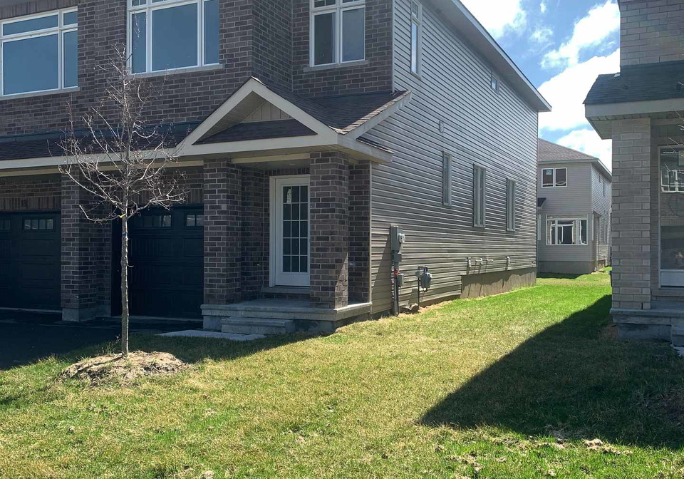 16-wylie-way-carleton-place-ontario-x12994014