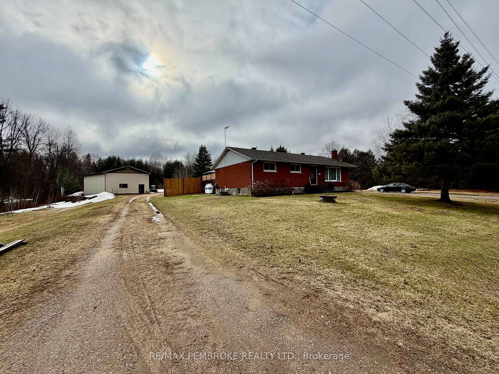 2313-b-line-road-laurentian-valley-ontario-x12994036