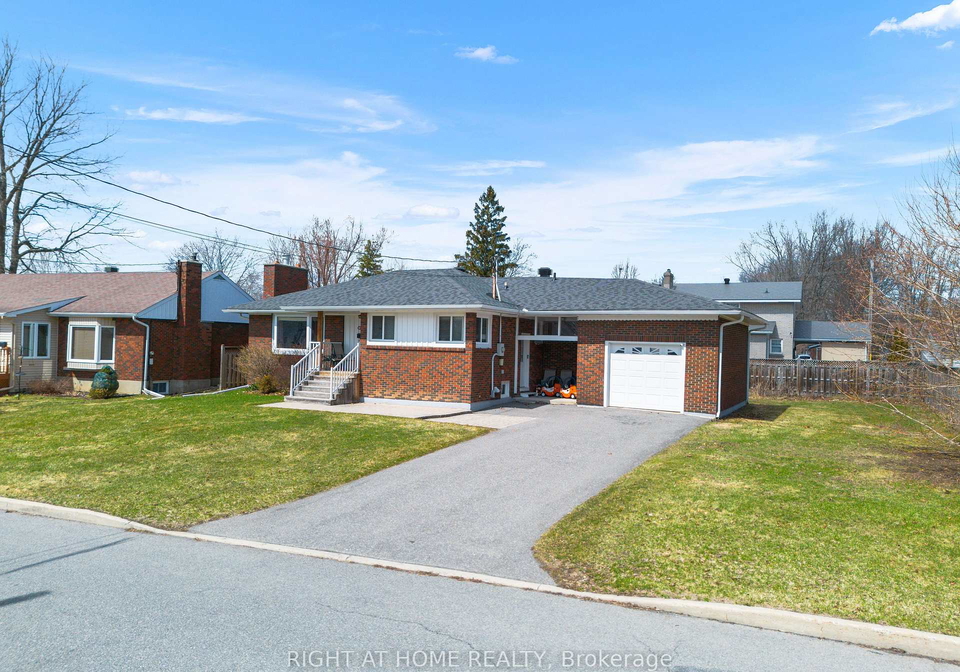 1307-princess-street-cornwall-ontario-x12994142