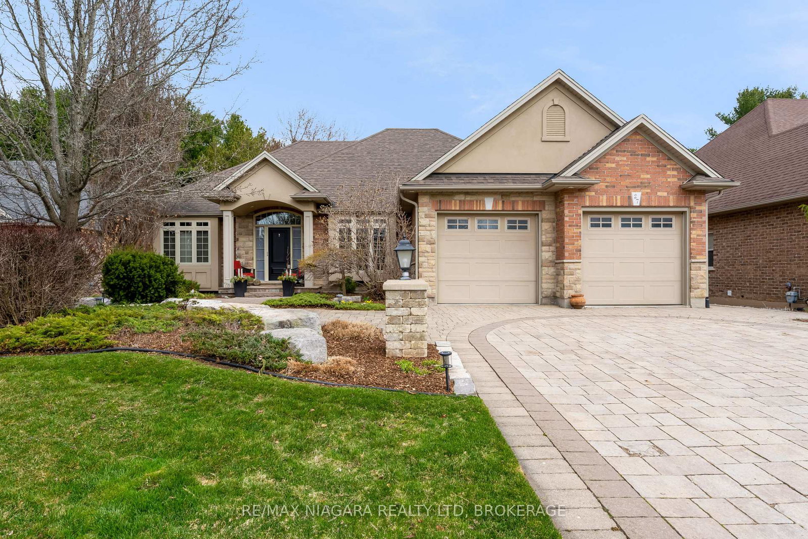 27-martha-court-pelham-ontario-x12994274