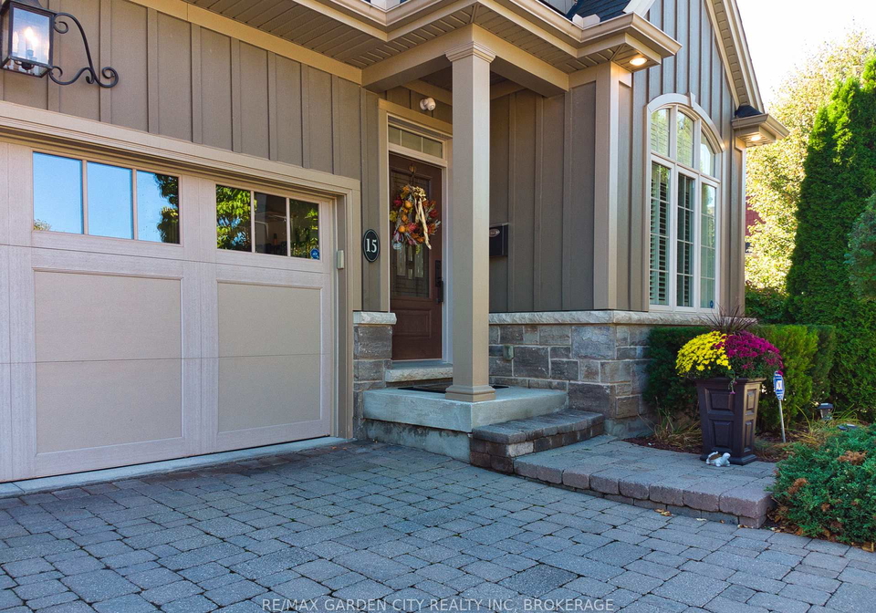2vansickle-road-st-catharines-ontario-x12994328