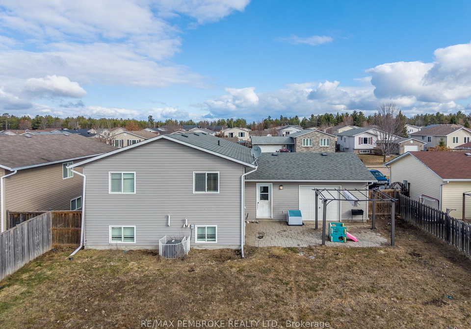 46-highland-park-drive-petawawa-ontario-x12994374