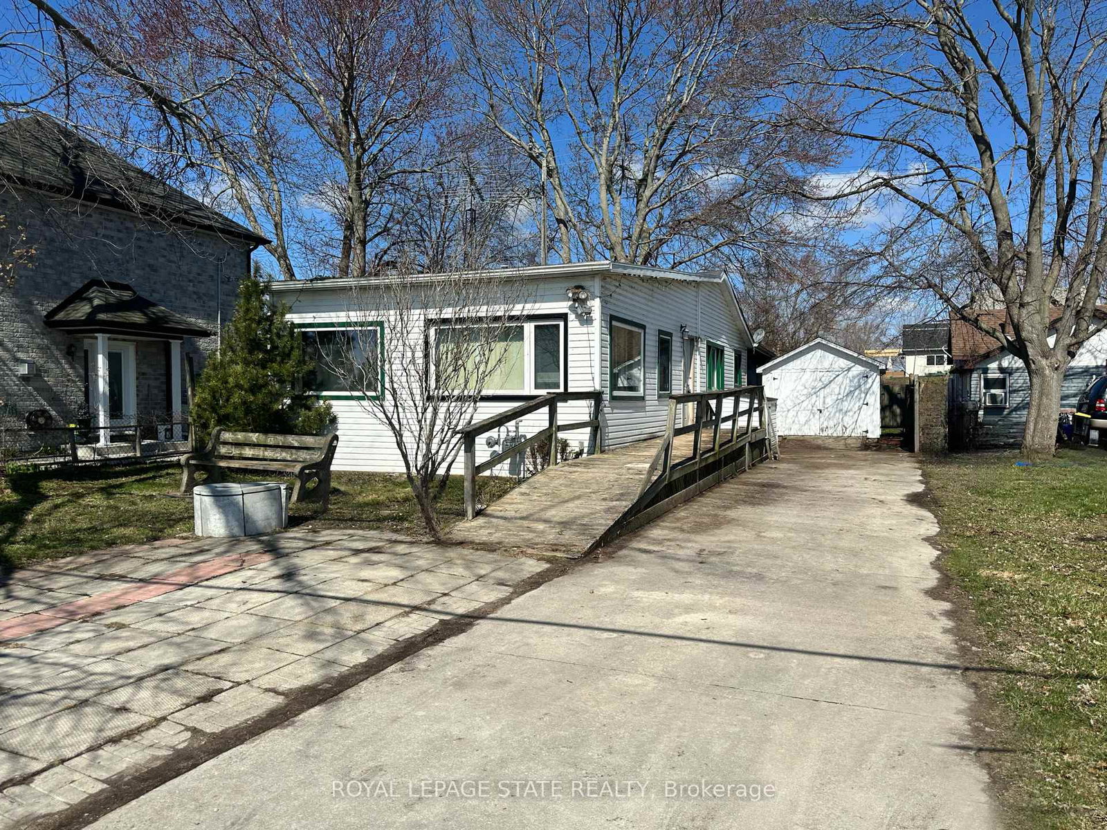 2483-north-shore-drive-haldimand-ontario-x12994840
