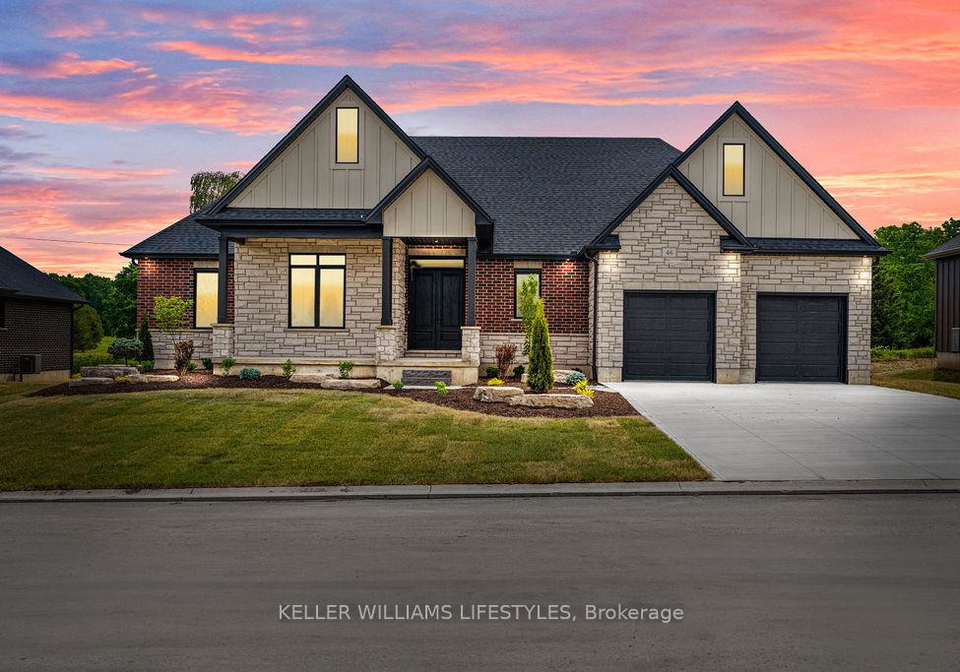 28-alexander-gate-lambton-shores-ontario-x12994950