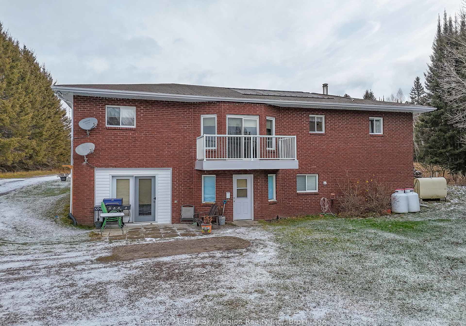 592-genesee-lake-road-powassan-ontario-x12995586