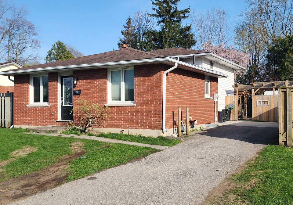 221-admiral-drive-london-east-ontario-x12995694