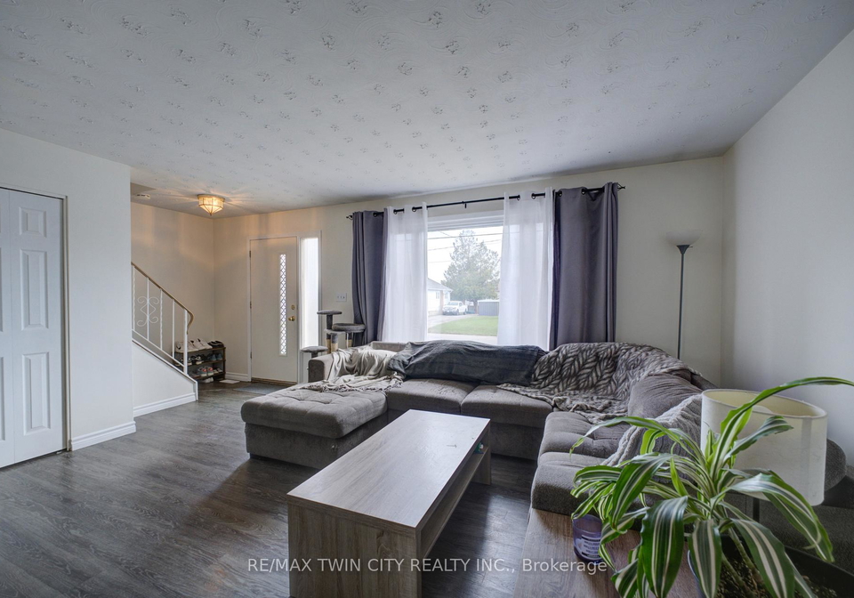 32-morley-avenue-brantford-ontario-x12995812