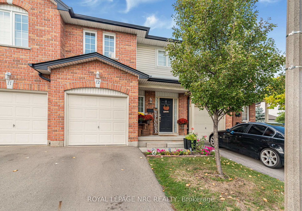 311-8-highway-hamilton-ontario-x12996072