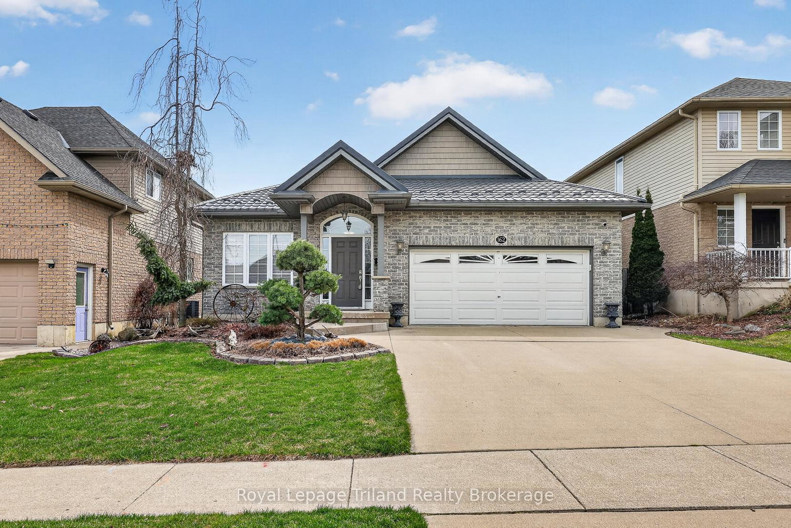 162-forestway-trail-woodstock-ontario-x12996094