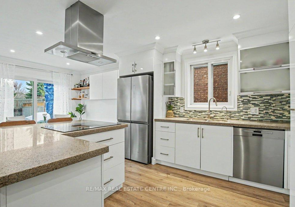 32-marisa-street-kitchener-ontario-x12996302