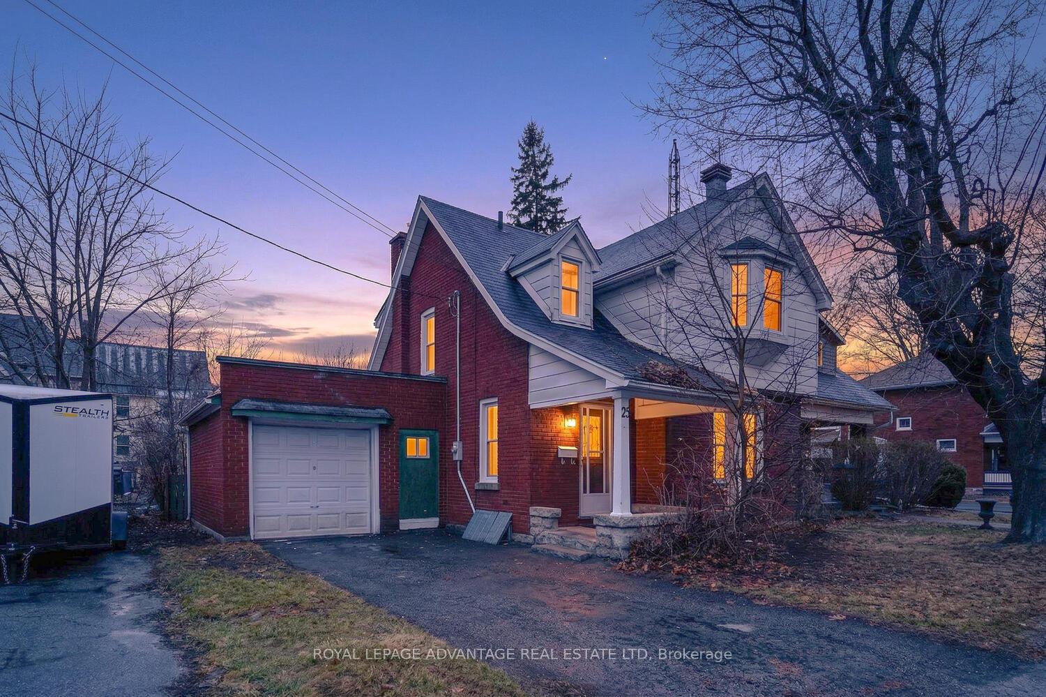 21-gladstone-avenue-smiths-falls-ontario-x12996488