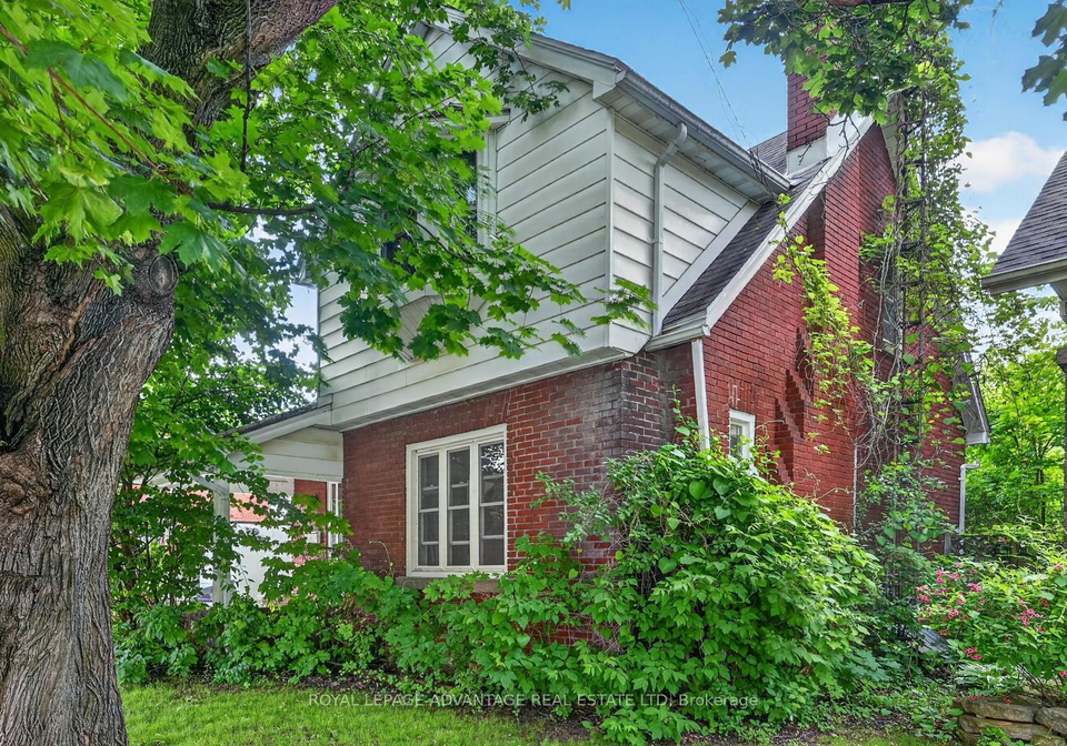 21-gladstone-avenue-smiths-falls-ontario-x12996488