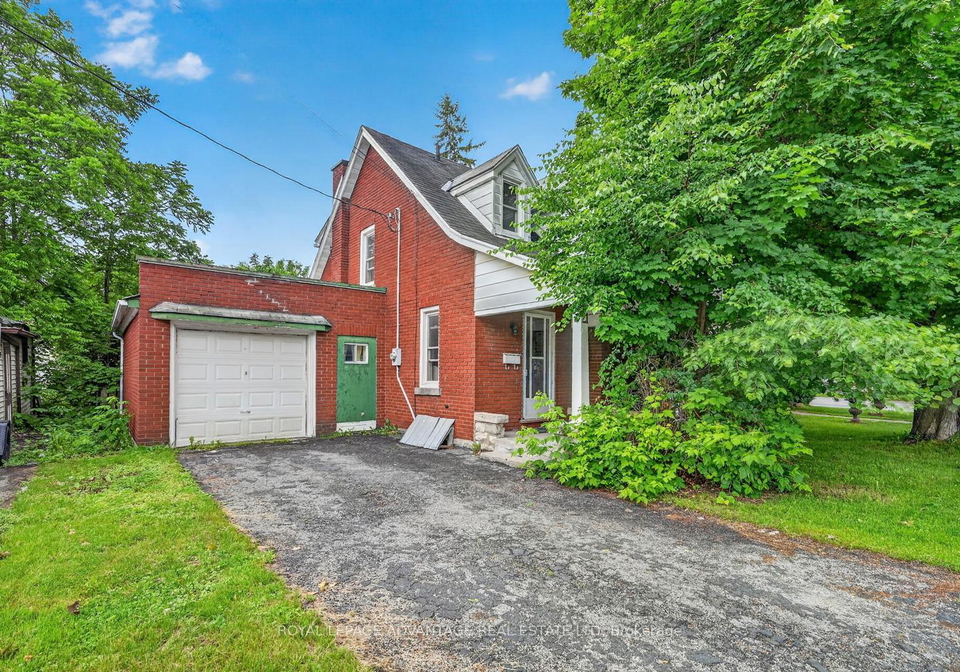 21-gladstone-avenue-smiths-falls-ontario-x12996488