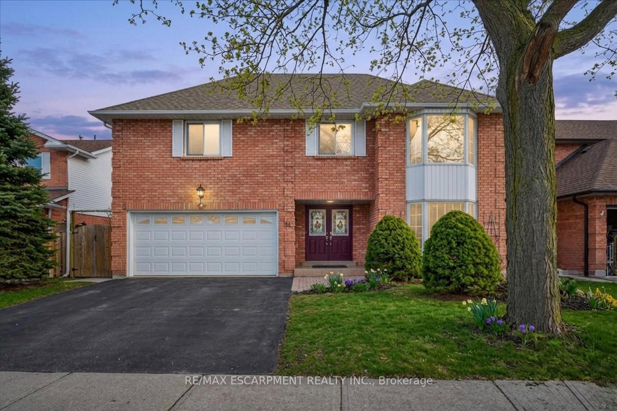 54-goldcrest-drive-hamilton-ontario-x12996806