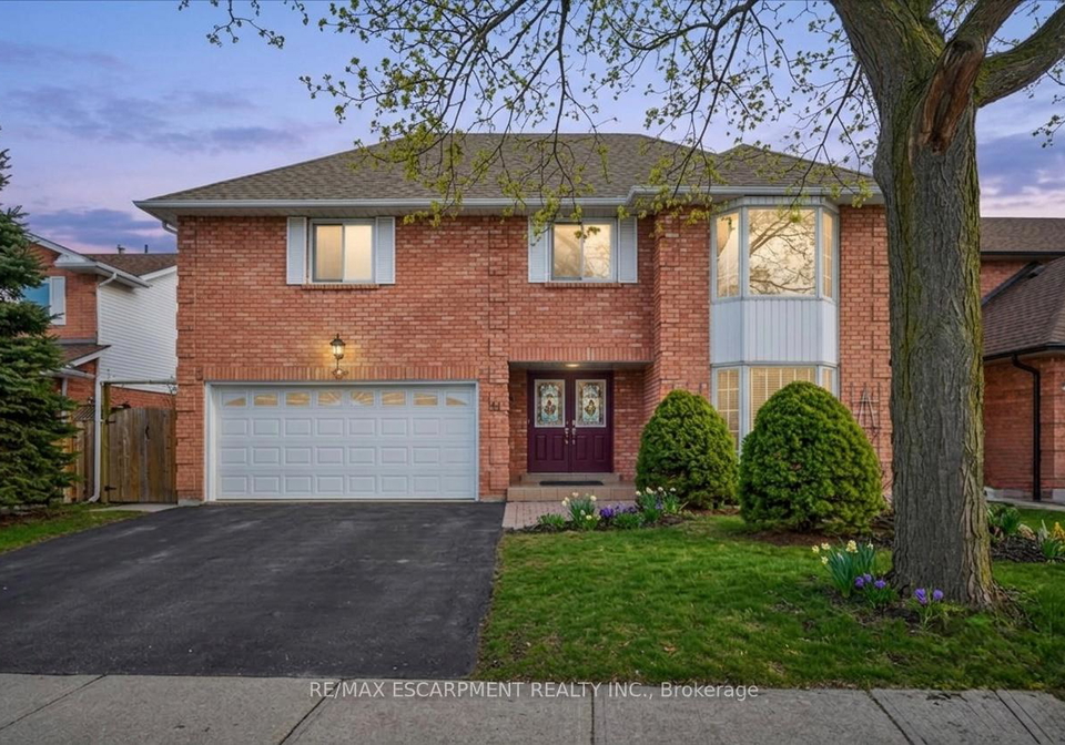 54-goldcrest-drive-hamilton-ontario-x12996806