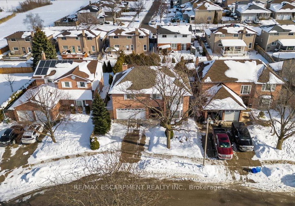 54-goldcrest-drive-hamilton-ontario-x12996806