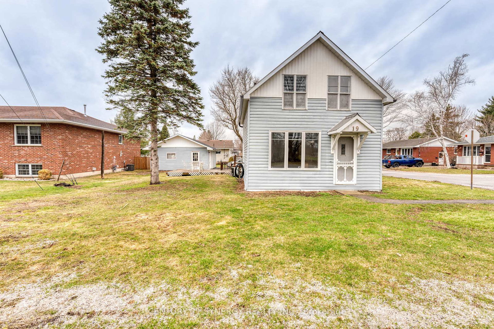 19-south-street-s-perth-ontario-x12997580