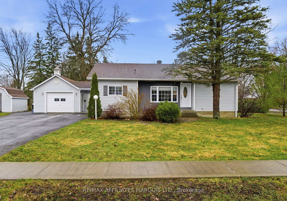 36-maple-street-south-stormont-ontario-x12998212