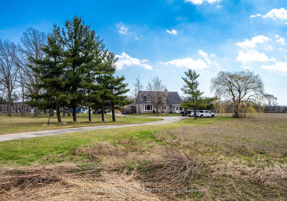 6816-regional-road-65-west-lincoln-ontario-x12998366