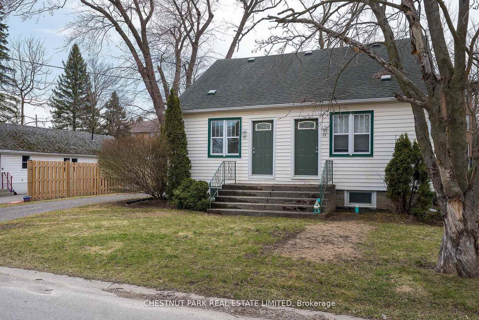 31-washburn-street-prince-edward-county-ontario-x12998438