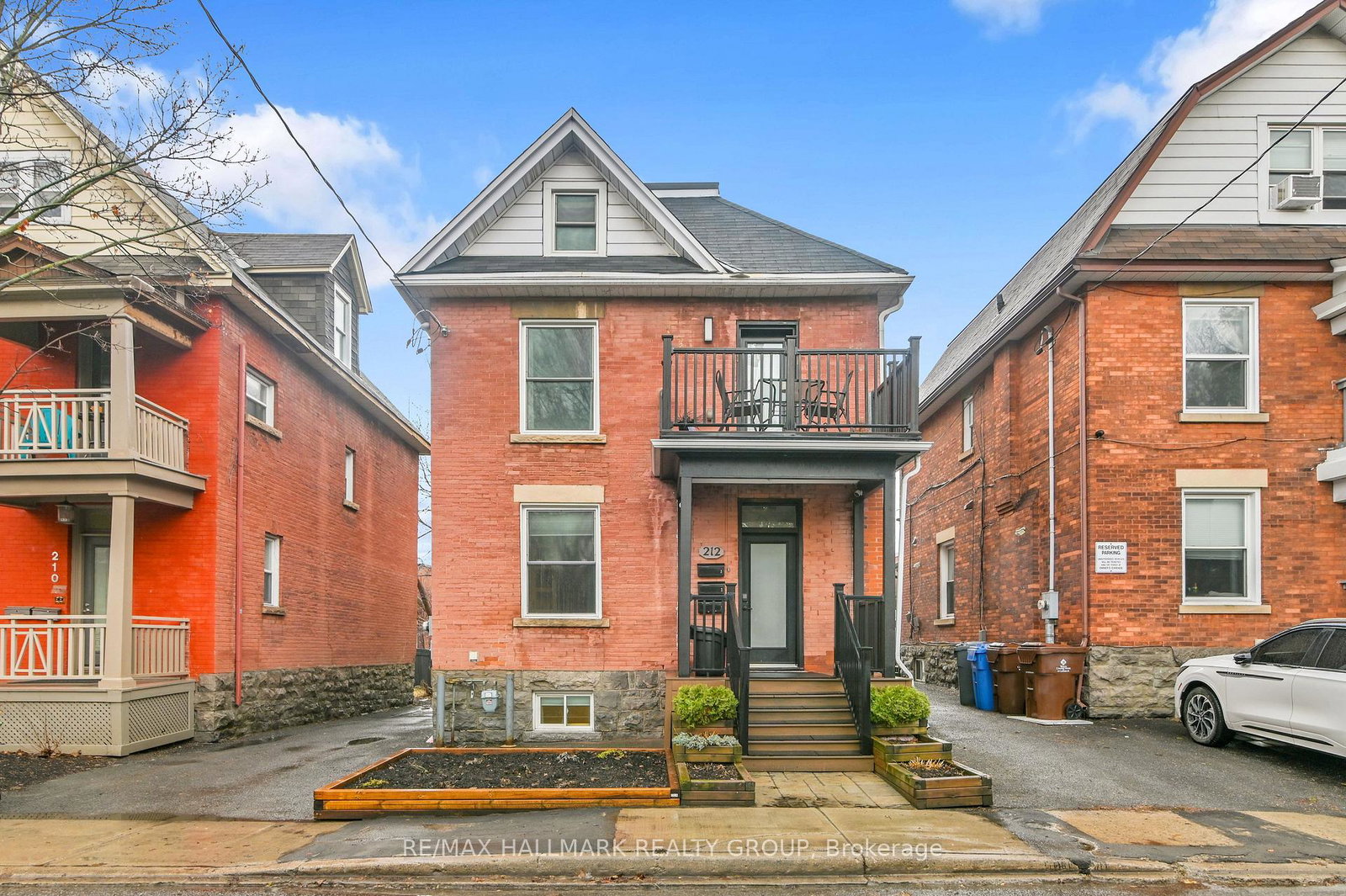 212-flora-street-ottawa-ontario-x12998674