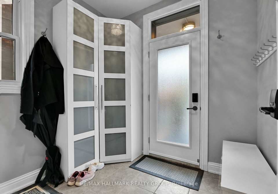 212-flora-street-ottawa-ontario-x12998674