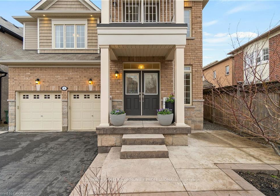 4-macbean-crescent-hamilton-ontario-x12998680