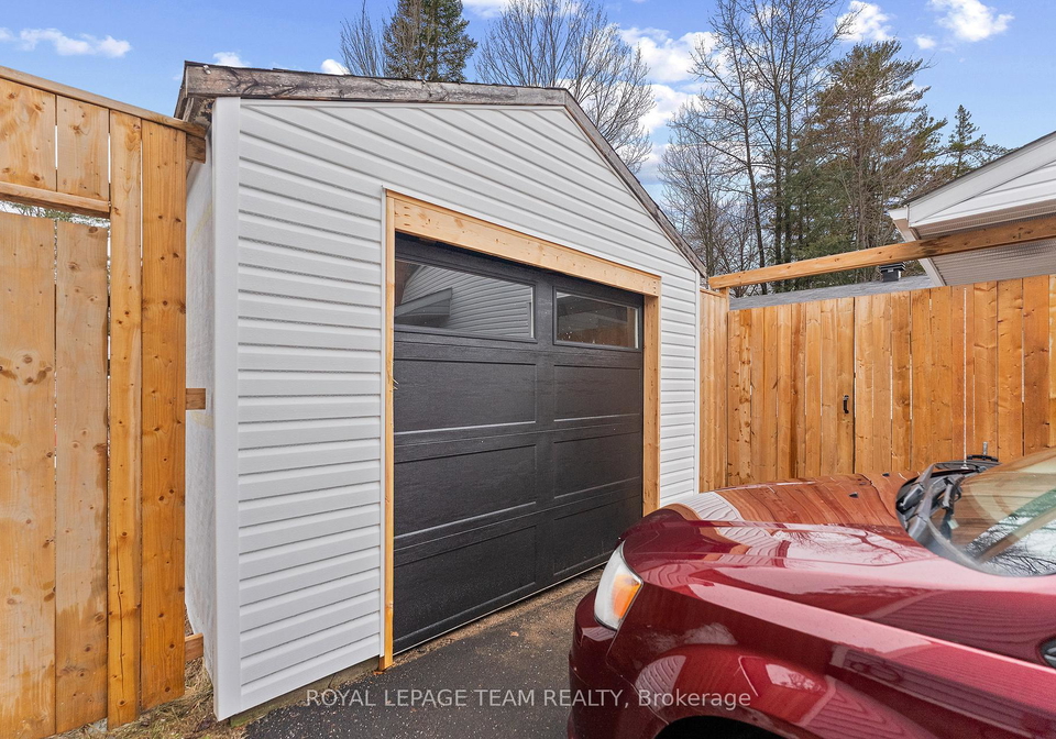 25-frontenac-crescent-deep-river-ontario-x12998834