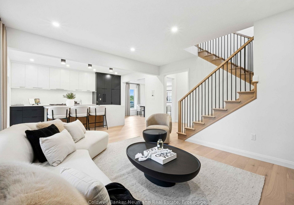 48-allegro-common-cambridge-ontario-x12998860