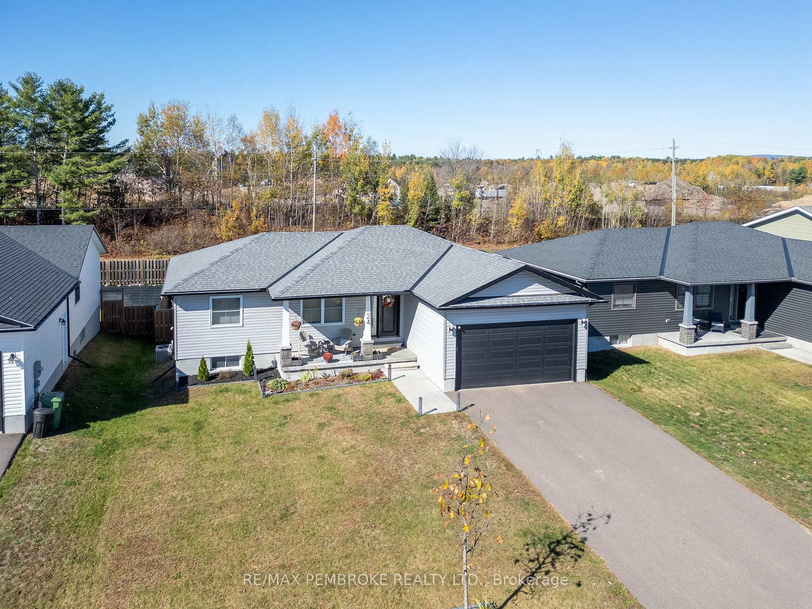 24-terrance-drive-petawawa-ontario-x12999900