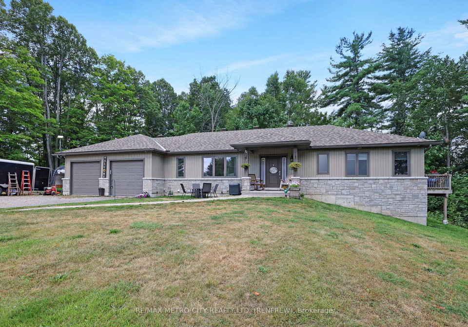 2457-burnstown-road-mcnabbraeside-ontario-x12999950