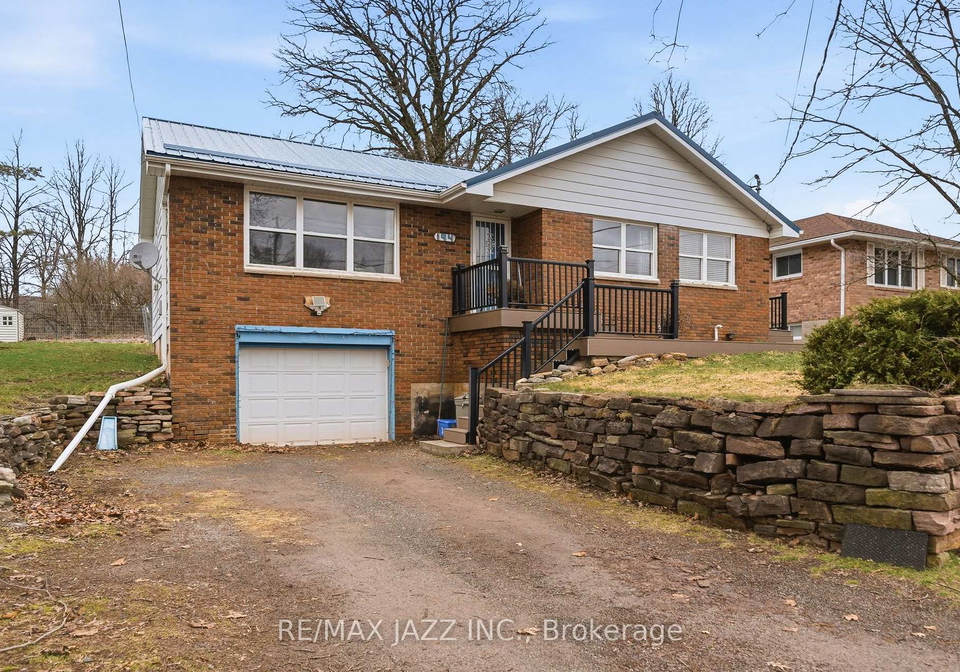 194-st-lawrence-street-w-centre-hastings-ontario-x13000018